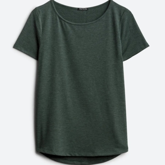 NWOT Pink Clover Button Back Short Sleeve Shirt - Picture 2 of 9